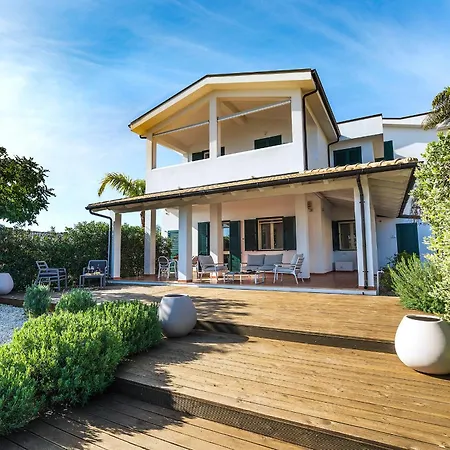 Dimore Anny * Рейтани