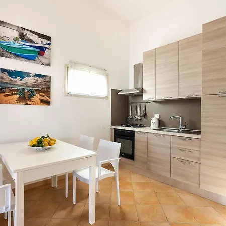 Dimore Anny Apartment Reitani