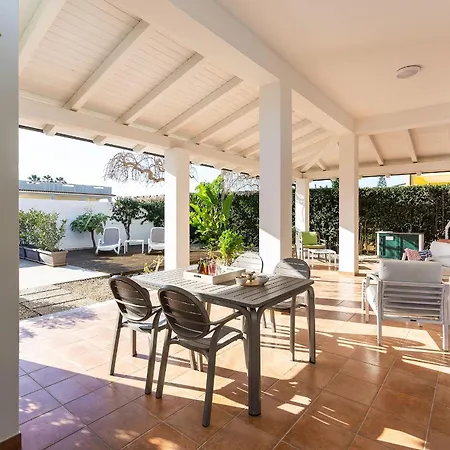 아파트 Dimore Anny 레이타니